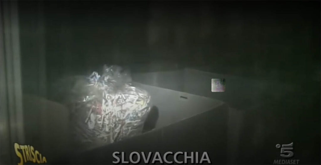 Denuncia negozio SnoopyMegastore